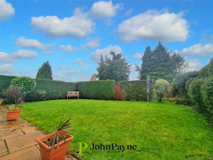 2 Bedroom Bungalow For Sale In Nuneaton Road, Bulkington, Bedworth, Warwickshire, CV12