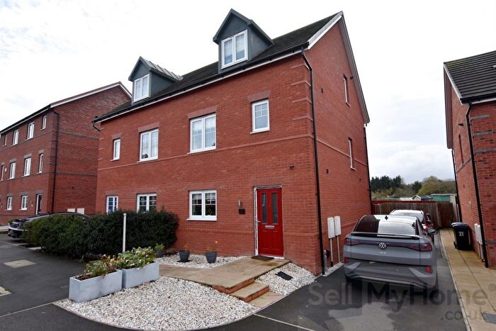 4 Bedroom Semi-Detached House For Sale In Notleyfield Close, Earl Shilton, Leicester, LE9