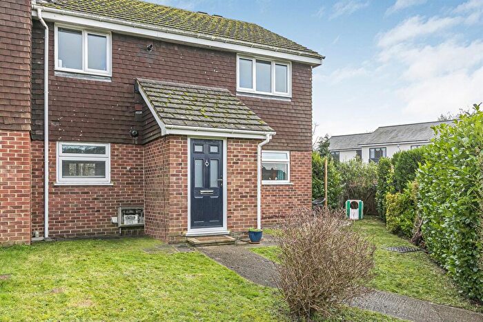 2 Bedroom Apartment For Sale In Emmer Green Court, Caversham, Reading, RG4