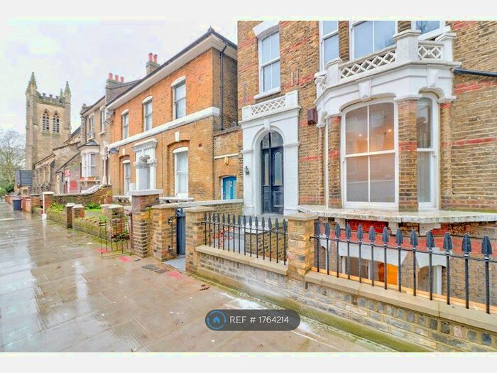 2 Bedroom Flat To Rent In Hackney, London, E5