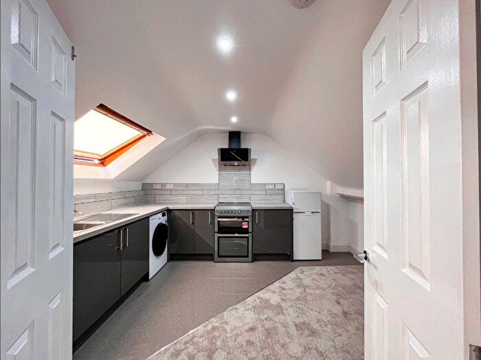 1 Bedroom Flat To Rent In Leicester Road, Loughborough, Leicestershire, LE11