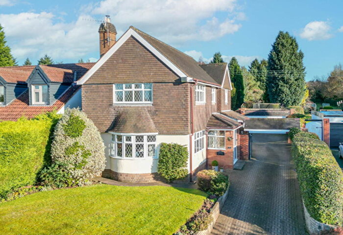 4 Bedroom Detached House For Sale In Lower Shepley Lane, Lickey End, Bromsgrove, B60