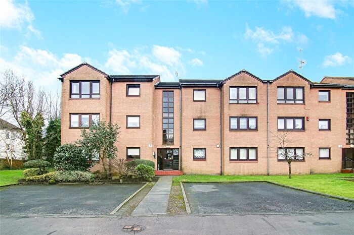 2 Bedroom Flat For Sale In Spiers Grove, Thornliebank, Glasgow, East Renfrewshire, G46
