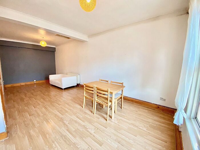 1 Bedroom Flat To Rent In Hoe Street, London, E17
