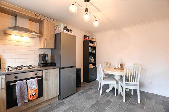 3 Bedroom End Of Terrace House For Sale In Finedon Street, Burton Latimer, NN15