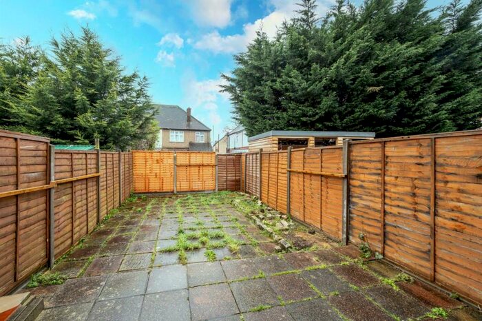 6 Bedroom Terraced House To Rent In Queens Drive, Stoughton, Guildford, GU2