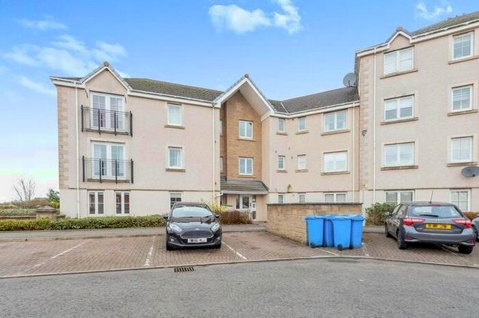 2 Bedroom Flat To Rent In Bruce Gardens, Dunfermline, KY11