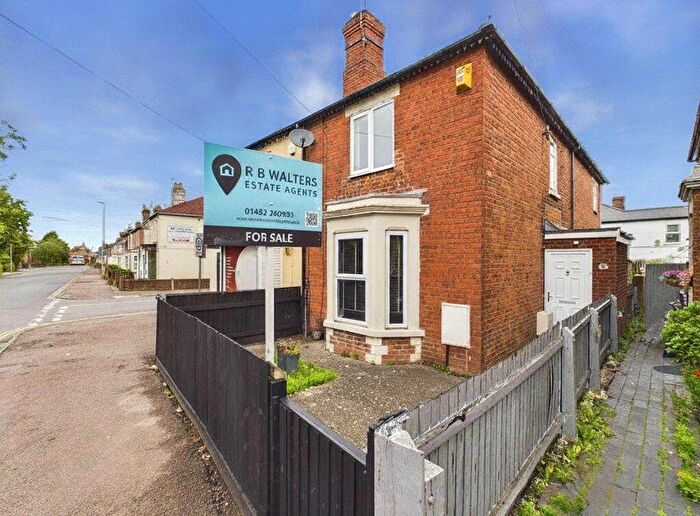 3 Bedroom Semi-Detached House For Sale In Tredworth Road, Linden, GL1