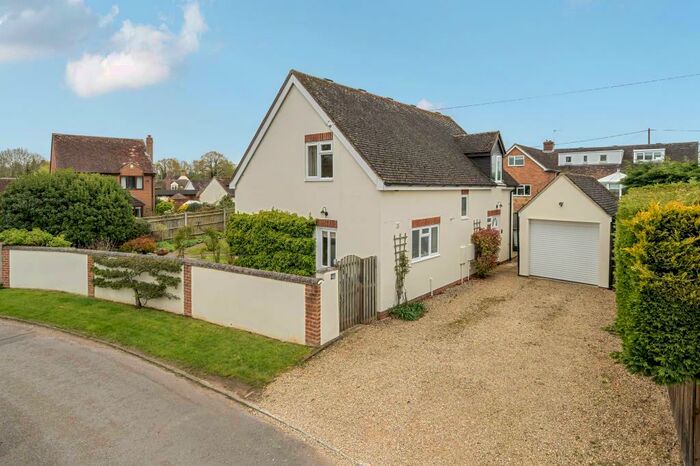 3 Bedroom Detached House For Sale In Tiddington, Oxfordshire, OX9
