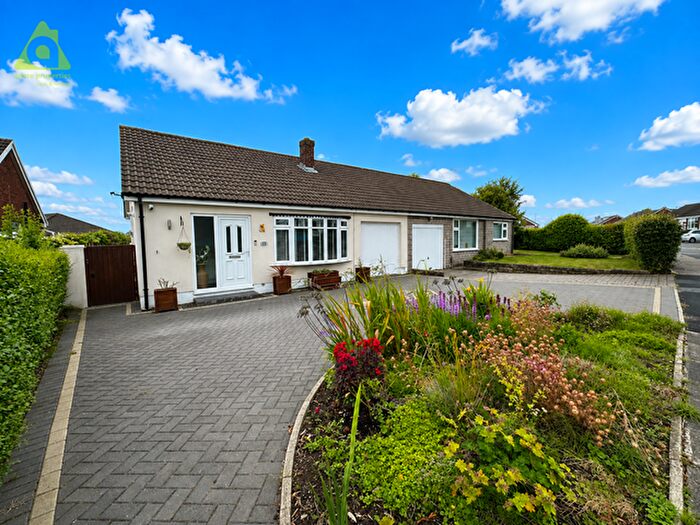 2 Bedroom Semi-Detached Bungalow For Sale In Molyneux Road, Westhoughton, BL5