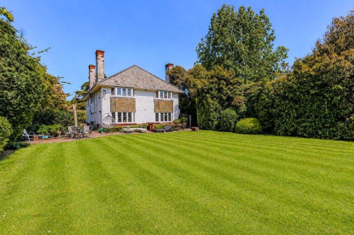 5 Bedroom Detached House For Sale In Lawrence Drive, Poole, BH13