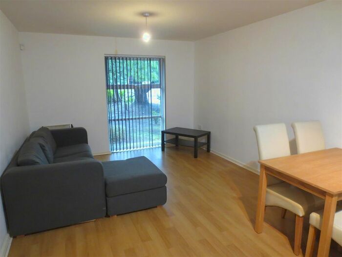 2 Bedroom Flat To Rent In The Boulevard, West Didsbury, Didsbury, Manchester, M20