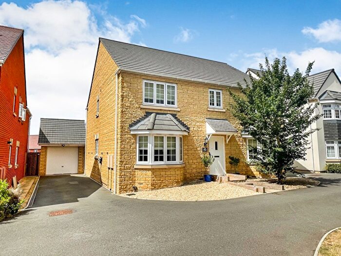 5 Bedroom Detached House For Sale In Cozens Grove, Shrivenham, Swindon, SN6