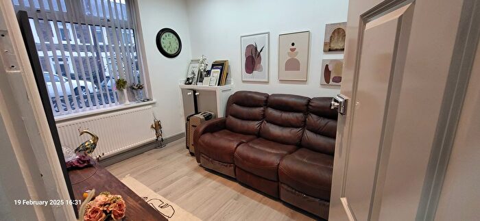 3 Bedroom Terraced House To Rent In Arabella Street, Cardiff, CF24