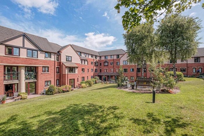 2 Bedroom Flat For Sale In Ashill Road, Rednal, B45