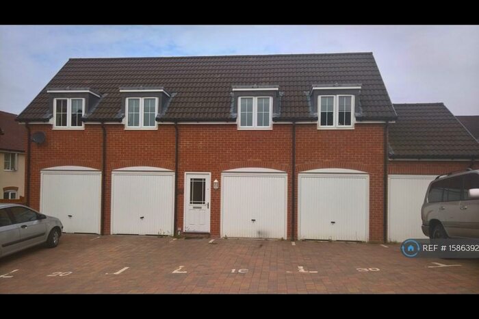 2 Bedroom Flat To Rent In Beaufort Park, Royal Wootton Bassett, SN4