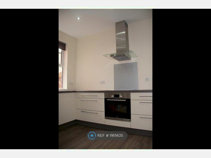 4 Bedroom Semi-Detached House To Rent In Bridge Grove, Nottingham, NG2