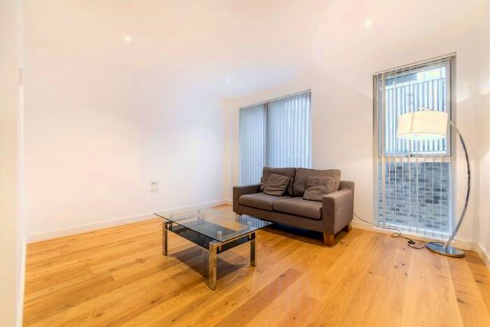 2 Bedroom Flat To Rent In Hand Axe Yard, London, WC1X