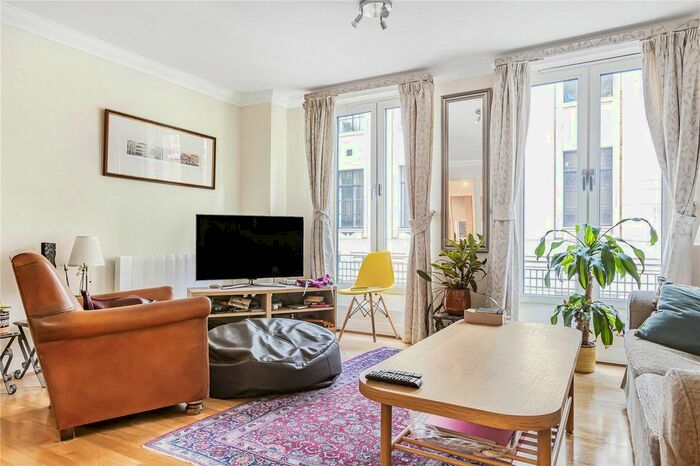 2 Bedroom Flat To Rent In Carthusian Street, London, EC1M