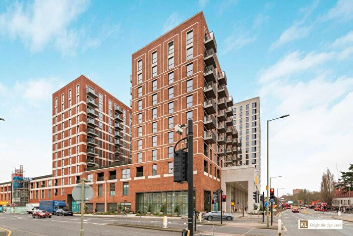 1 Bedroom Flat To Rent In Bower House, Henshaw Parad, The Hyde, NW9