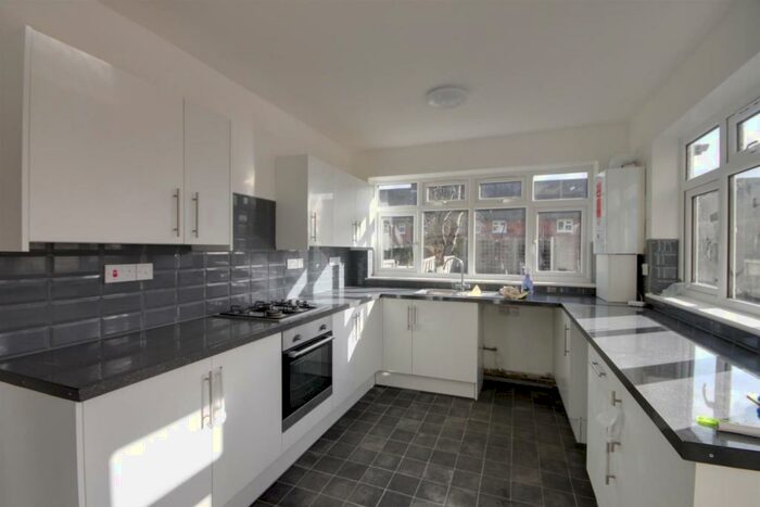 3 Bedroom House To Rent In Norfolk Road, Enfield, EN3