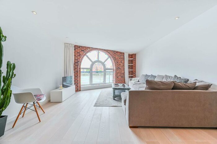 2 Bedroom Flat To Rent In Molasses House, Plantation Wharf, Battersea, London, SW11