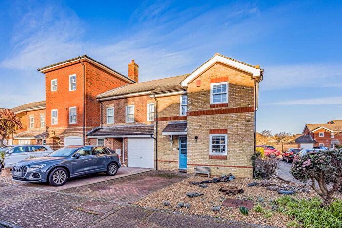 2 Bedroom End Of Terrace House For Sale In Mountbatten Square, Southsea, Hampshire, PO4