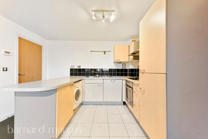 2 Bedroom Apartment To Rent In Sumner Road, London, SE15