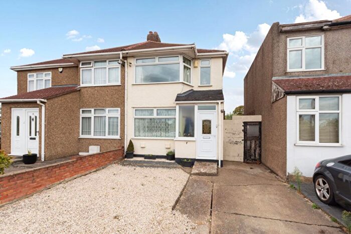 3 Bedroom Semi Detached House For Sale In Wellan Close, Sidcup, DA15