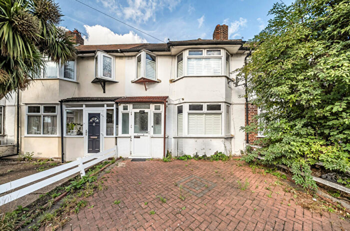 4 Bedroom Terraced House For Sale In Tamworth Lane, Mitcham, CR4