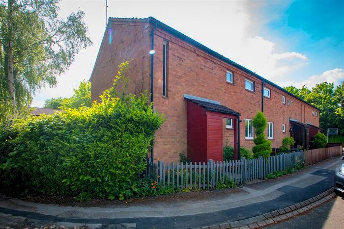 3 Bedroom End Of Terrace House To Rent In Shilling Close, Pennyland, Milton Keynes, MK15