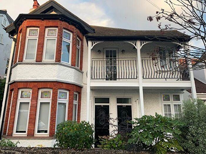 2 Bedroom Flat To Rent In Beach Avenue, Leigh-on-Sea, SS9