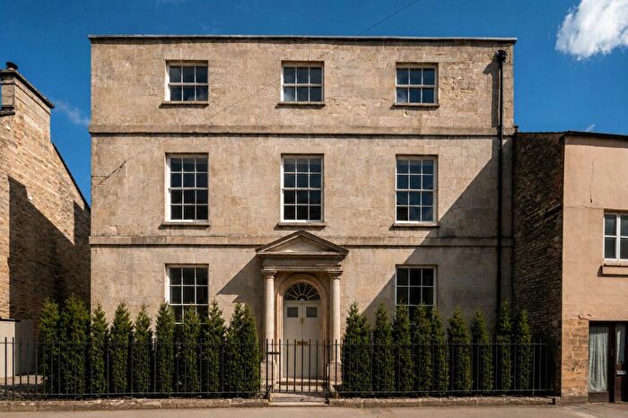 5 Bedroom House For Sale In Dyer Street, Cirencester, Gloucestershire, GL7