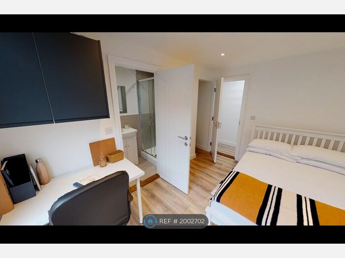 8 Bedroom Terraced House To Rent In Montgomerie Road, Southsea, PO5