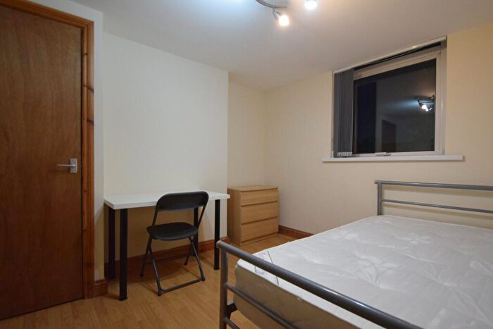 6 Bedroom House To Rent In Strathnairn Street, Roath, CF24