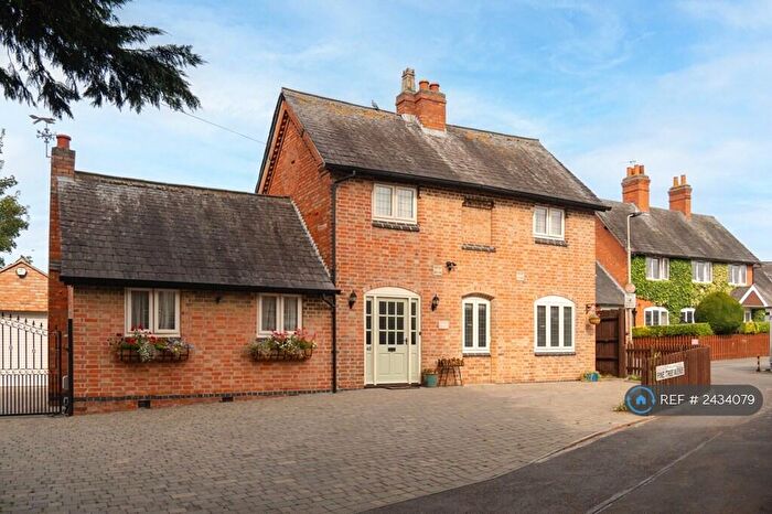 3 Bedroom Detached House To Rent In Pine Tree Avenue, Leicester, LE5
