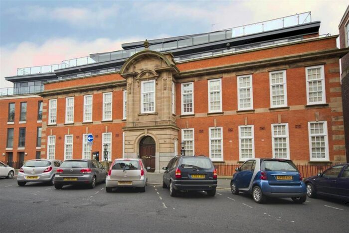 2 Bedroom Apartment To Rent In The Ropewalk, Nottingham, NG1