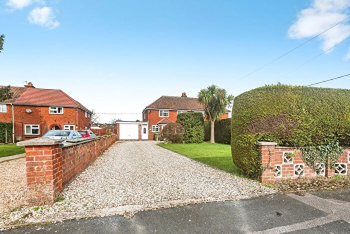 4 Bedroom Semi Detached House For Sale In Pack Lane, Oakley, Basingstoke, Hampshire, RG23
