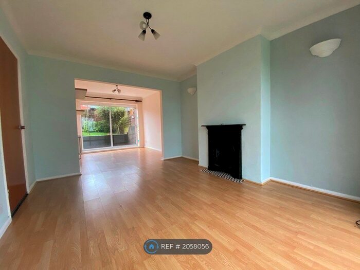 3 Bedroom Semi-Detached House To Rent In Goldcrest Road, Chipping Sodbury, Bristol, BS37