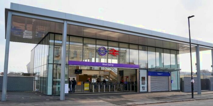 3 Bedroom Terraced House To Rent In Lynton Avenue, London, W13