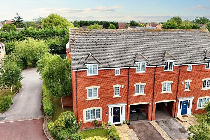 5 Bedroom Semi-Detached House For Sale In Avocet Grove, Soham, CB7