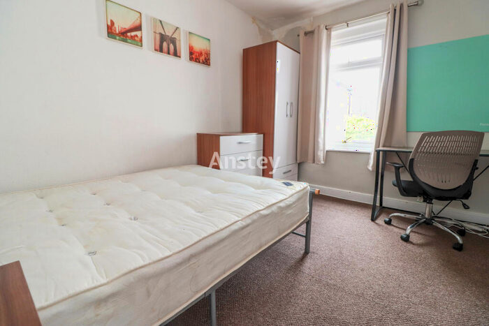 4 Bedroom Terraced House To Rent In Southcliff Road, Southampton, SO14