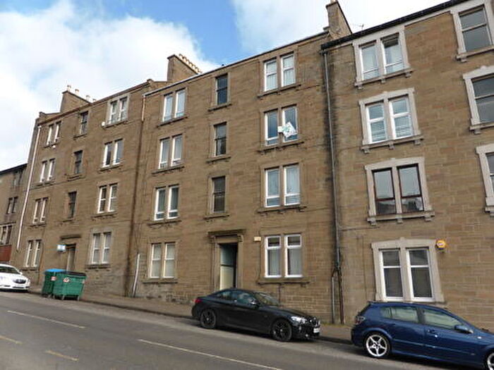 2 Bedroom Flat To Rent In Provost Road, Dundee, DD3