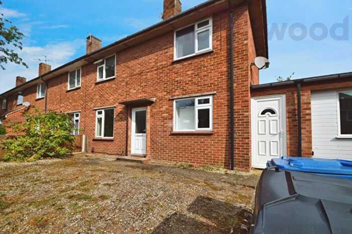 6 Bedroom Semi-Detached House To Rent In Buttermere Road Student, Norwich, NR5