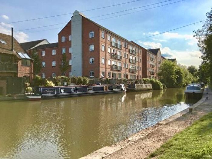 2 Bedroom Flat To Rent In Chandley Wharf, Warwick, CV34