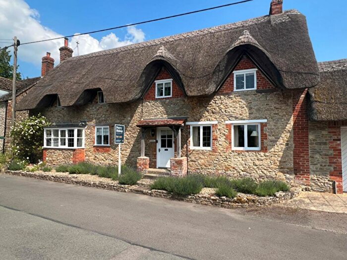 3 Bedroom Detached House For Sale In The Holloway Road, Great Coxwell, Faringdon, SN7
