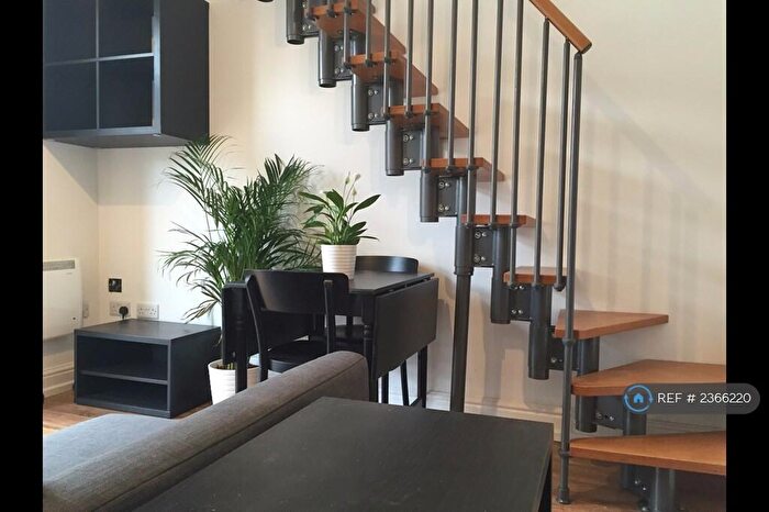 1 Bedroom Flat To Rent In Barlow Moor Road, Manchester, M21