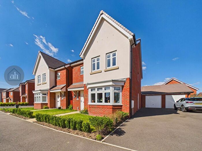 3 Bedroom Detached House For Sale In Kings Road, Thurston, IP31