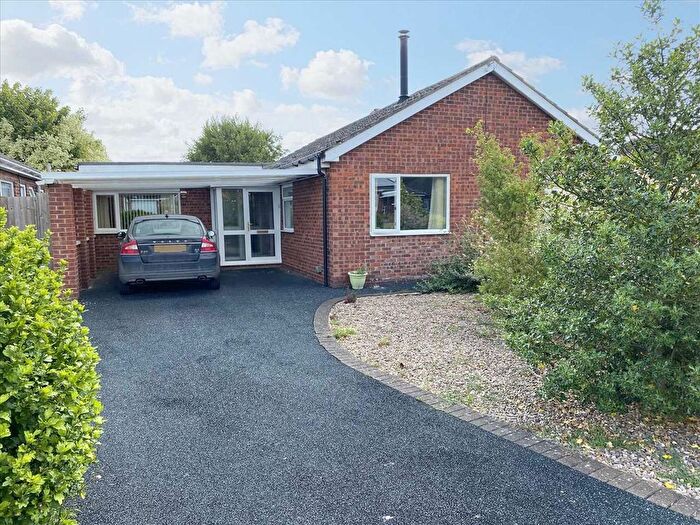 4 Bedroom Detached Bungalow For Sale In Kirkdale Close, Leasingham, Leasingham, NG34