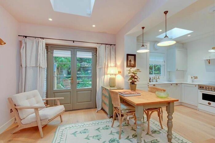 1 Bedroom Flat To Rent In Sutherland Avenue, London, W9